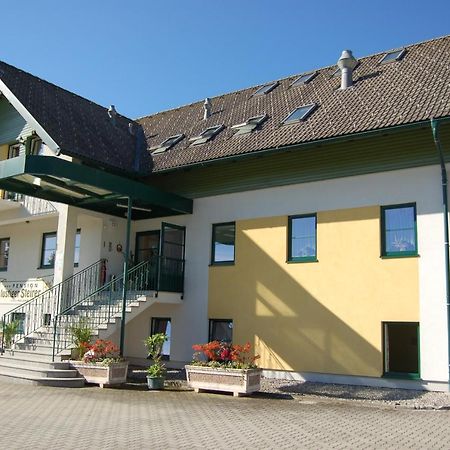Gasthaus Pension Zum Lustigen Steirer Брук-ан-дер-Мур Екстер'єр фото