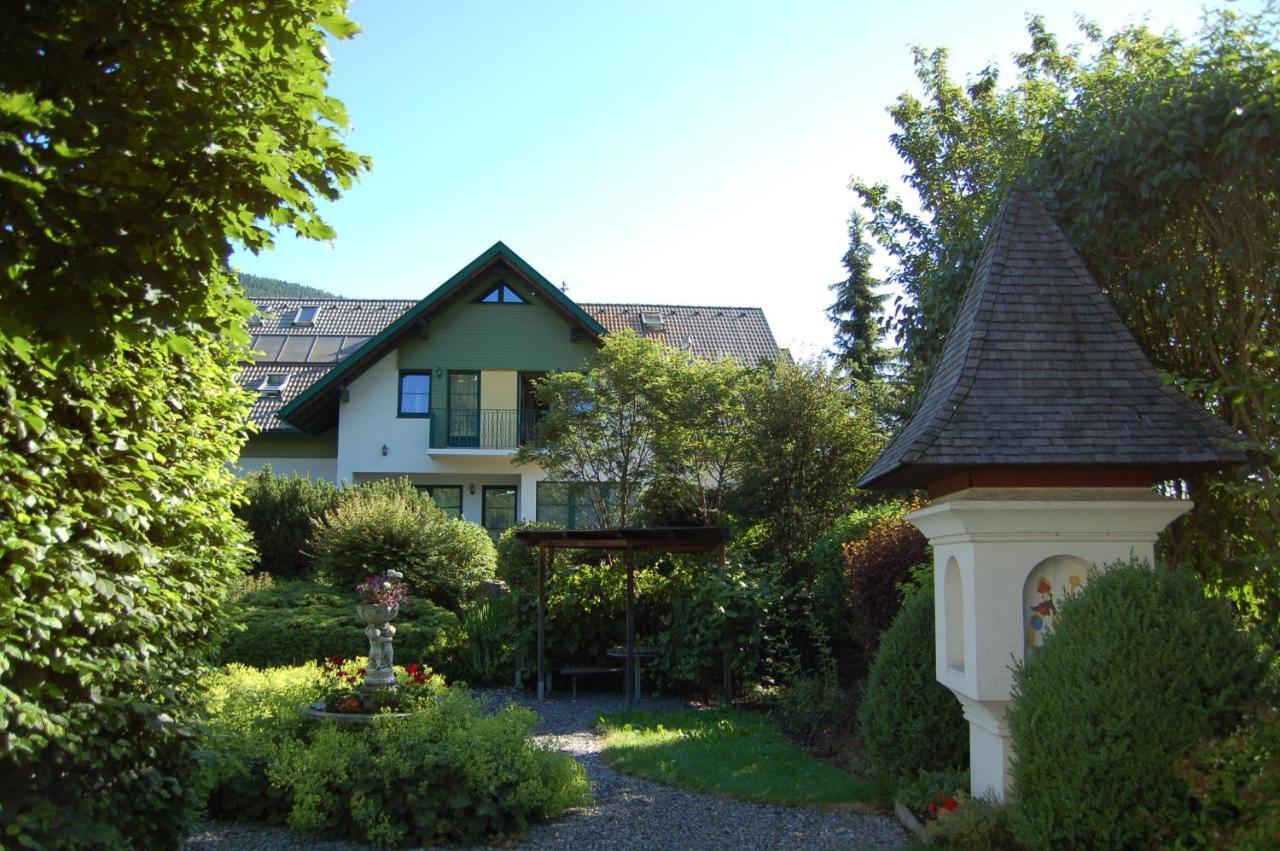 Gasthaus Pension Zum Lustigen Steirer Брук-ан-дер-Мур Екстер'єр фото
